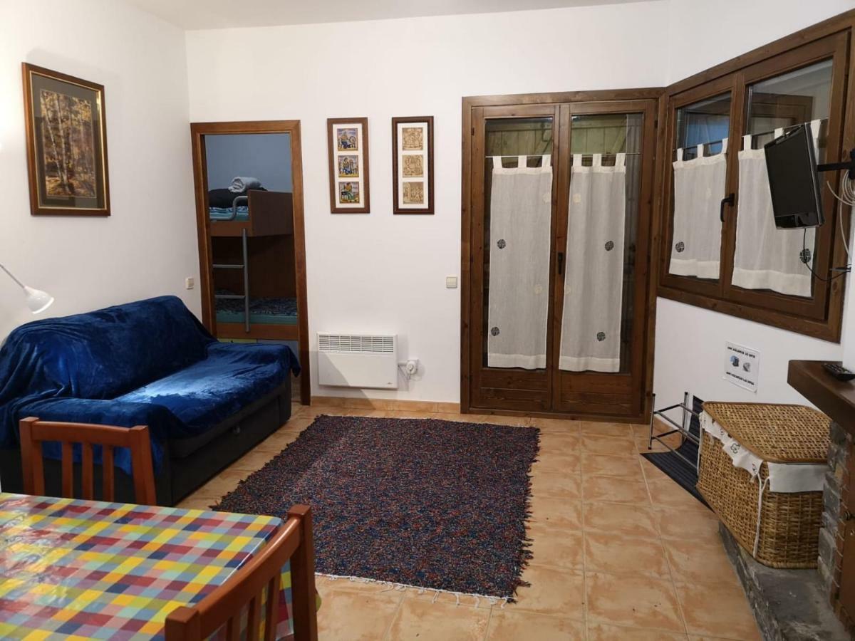 Apartament De La Lali Roni Exterior photo